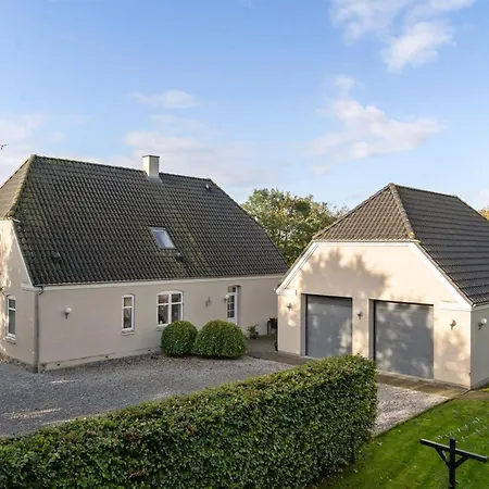Holiday home Amma - 21km From The Sea In Western Jutland By Interhome Bredebro